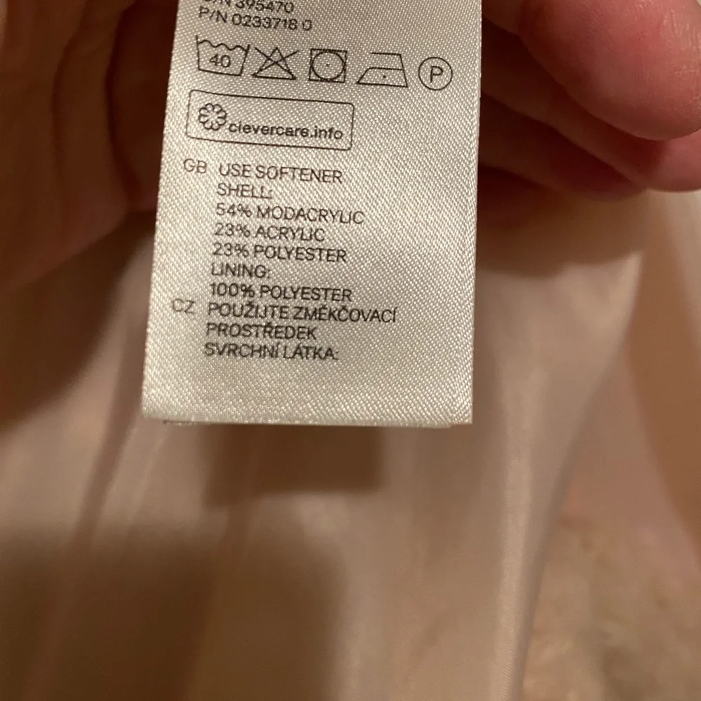 H&M fur jacket size L - Picture 4 of 4